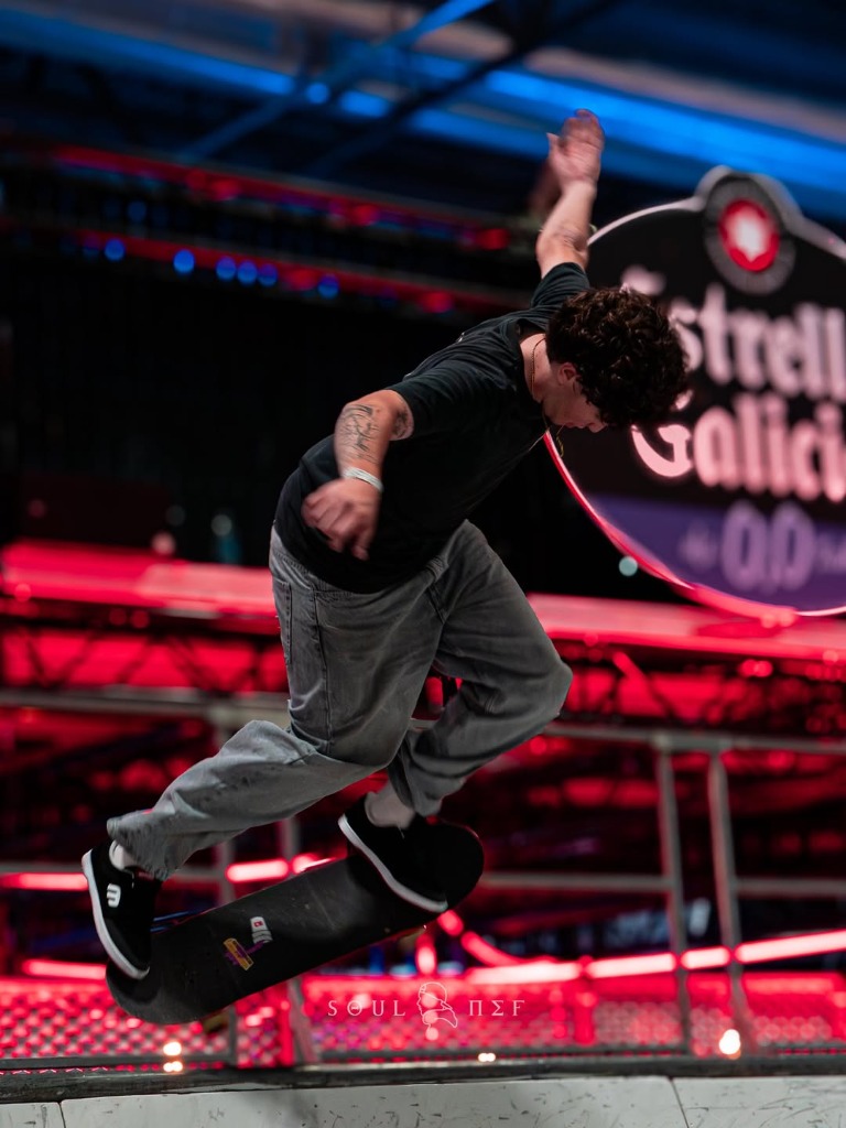 Gabri Salazar Skate Action